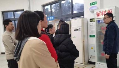 郑州市扶轮外国语学校举行家长食堂开放日活动