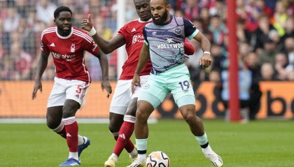 曼联三名球员助力卡洛斯·巴莱巴转会,1亿英镑真相浮出水面