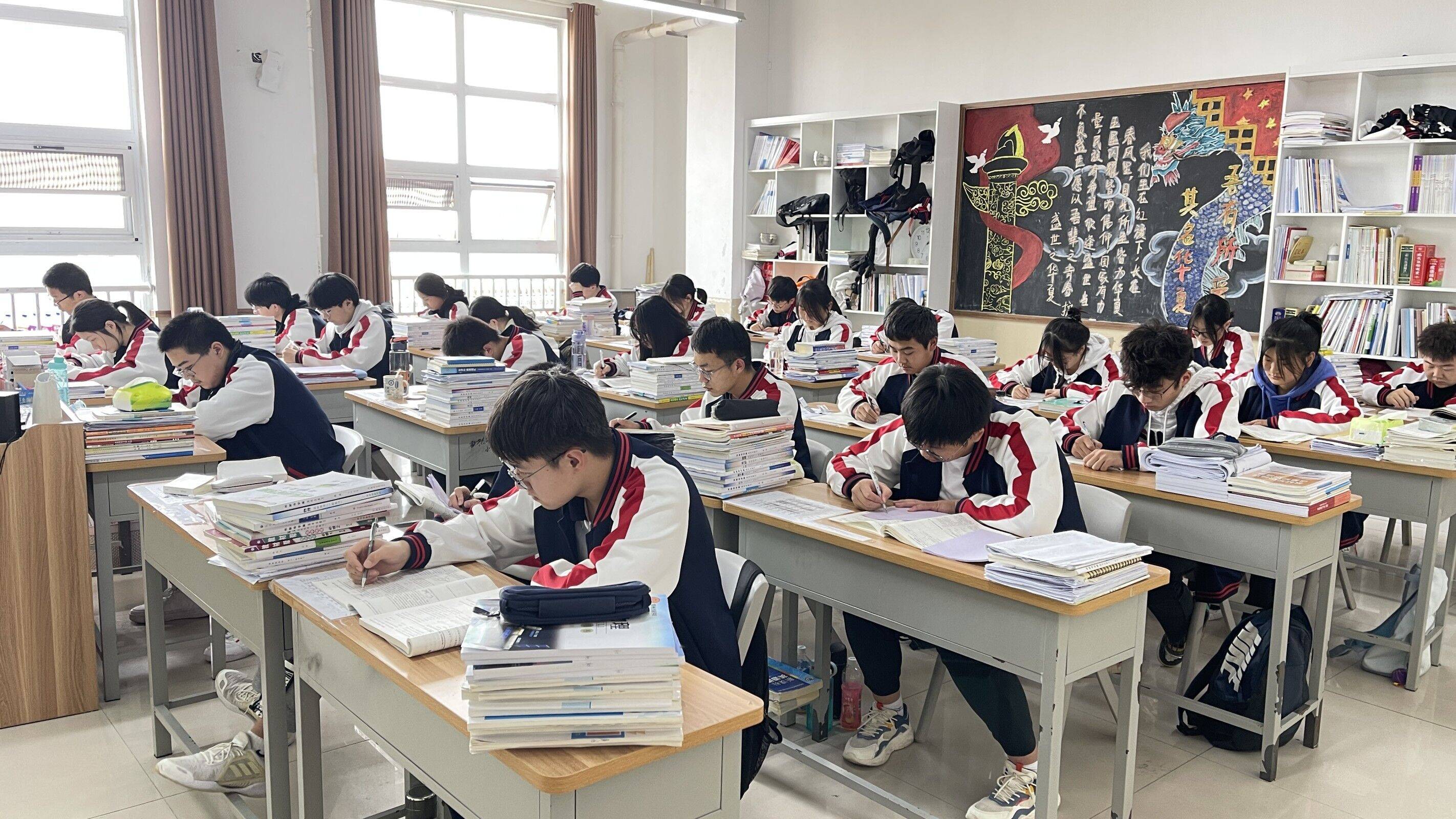 郑州高三冲刺学校收费标准_郑州高三冲刺学校收费标准分析