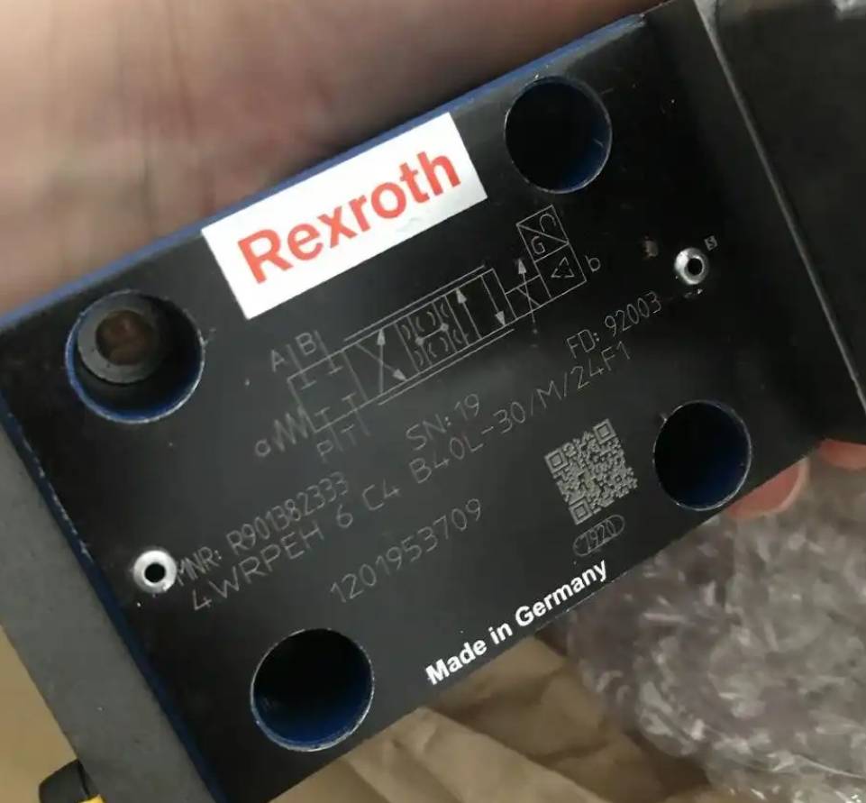 4WRPEH 6 C4 B12L-3X/M/24F1力士乐液压比例阀